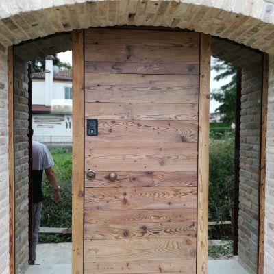 Porta con lettore biometrico 3